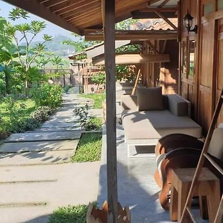 Villa Kayu 요그야카르타 외부 사진