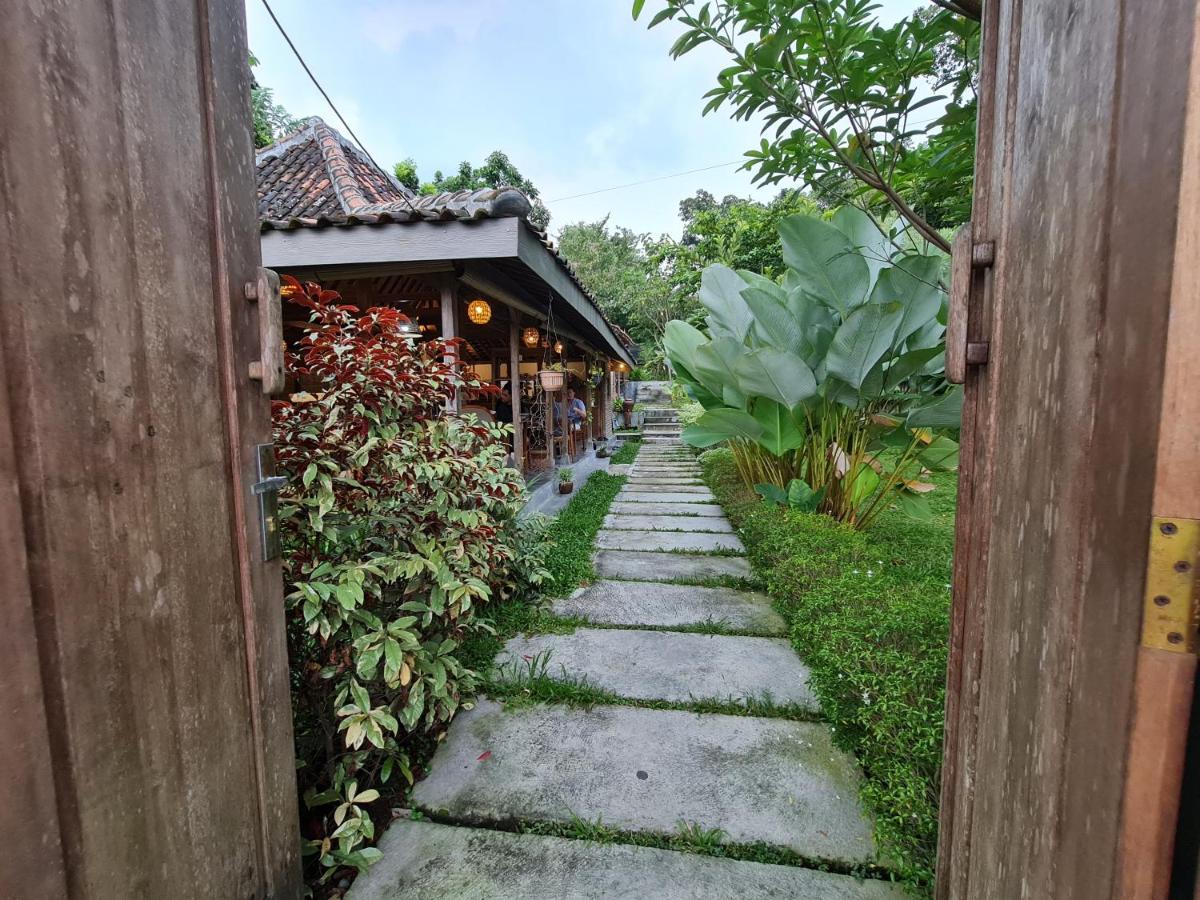Villa Kayu 요그야카르타 외부 사진