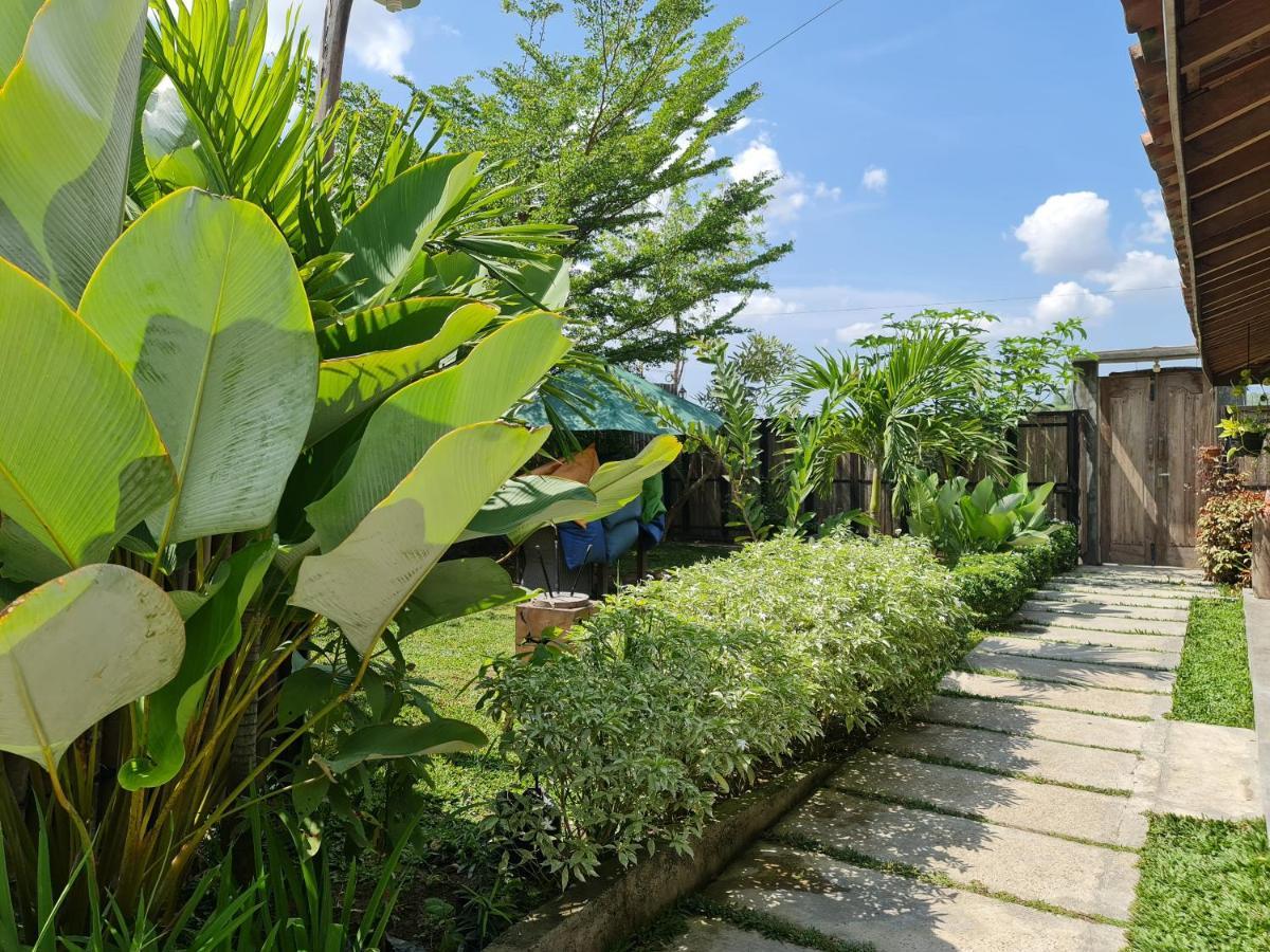 Villa Kayu 요그야카르타 외부 사진