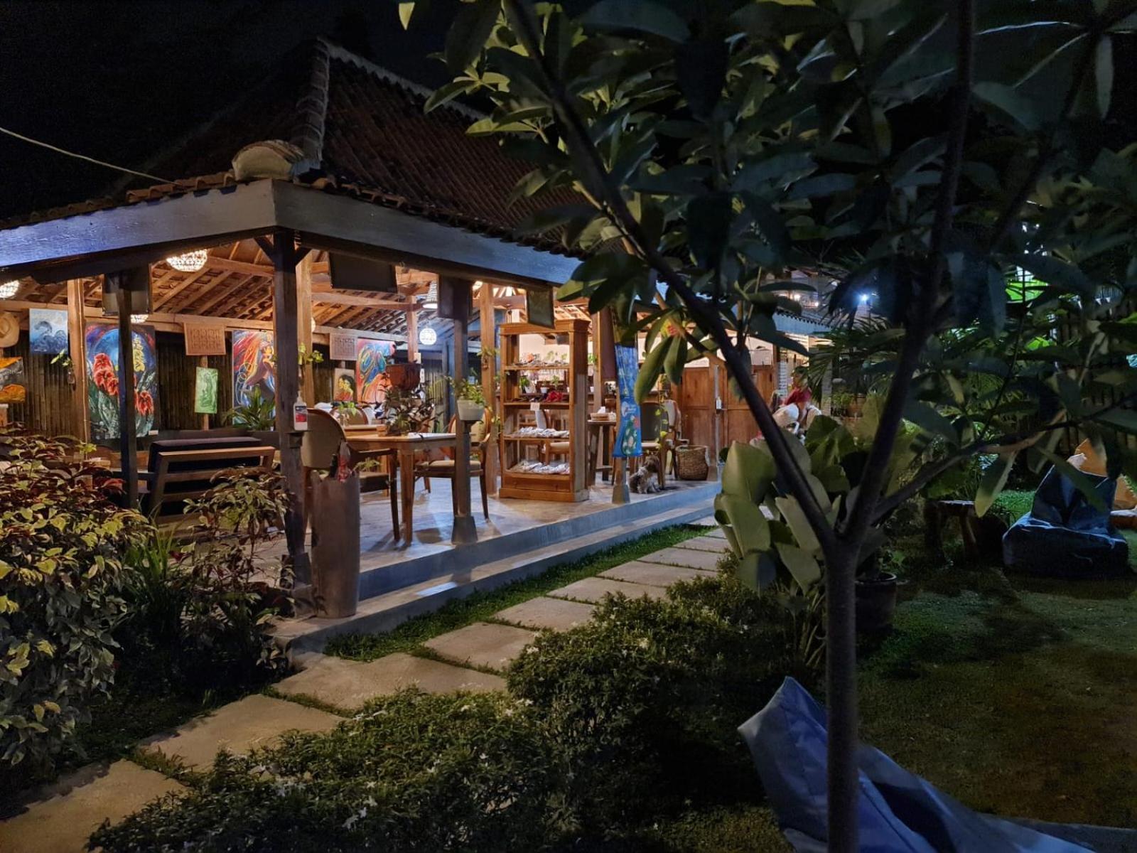 Villa Kayu 요그야카르타 외부 사진